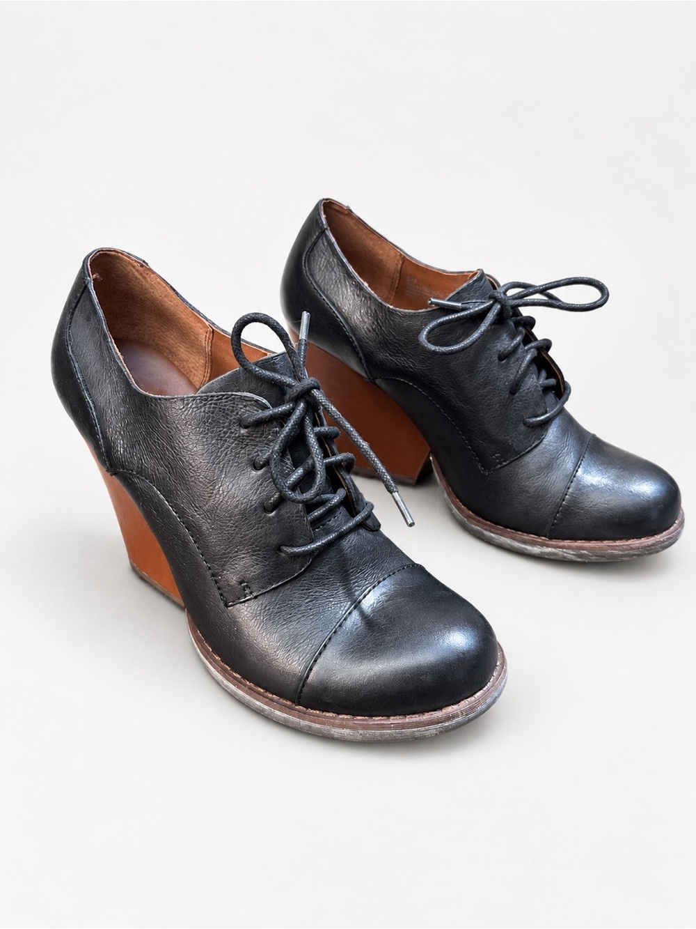 Kork-Ease Black Leather Lace-Up Wedge Oxford Shoes, Women’s Size 8